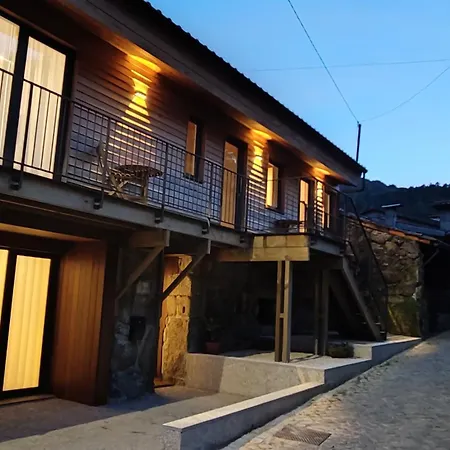 Casa Da Avo Custodia - Pansiyon Terras de Bouro